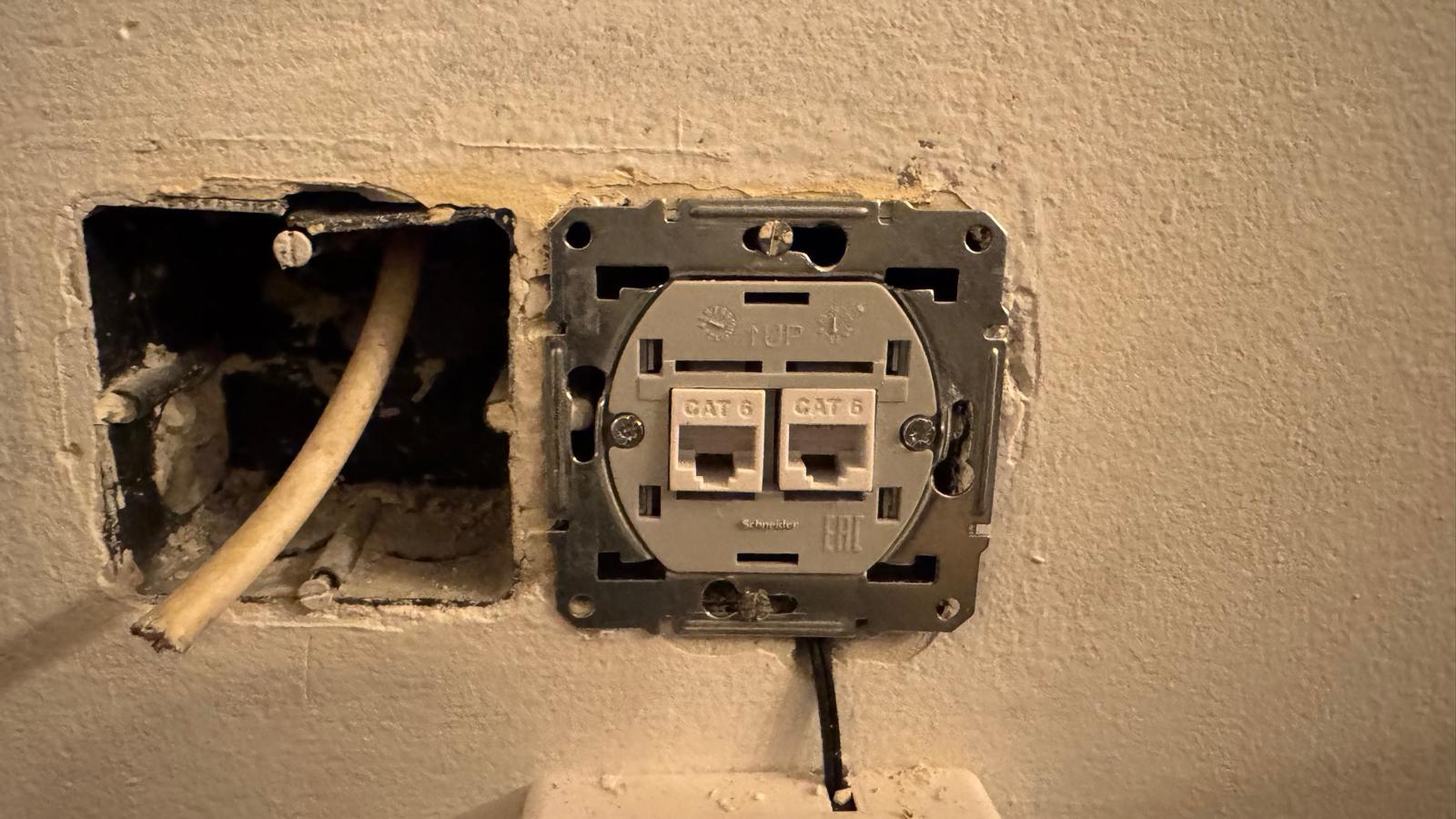 Trabajos de cableado y electricidad